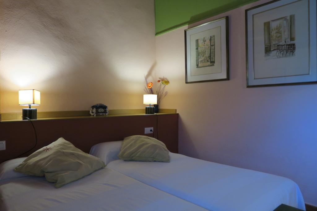 Can Salgueda Santa Pau Chambre photo